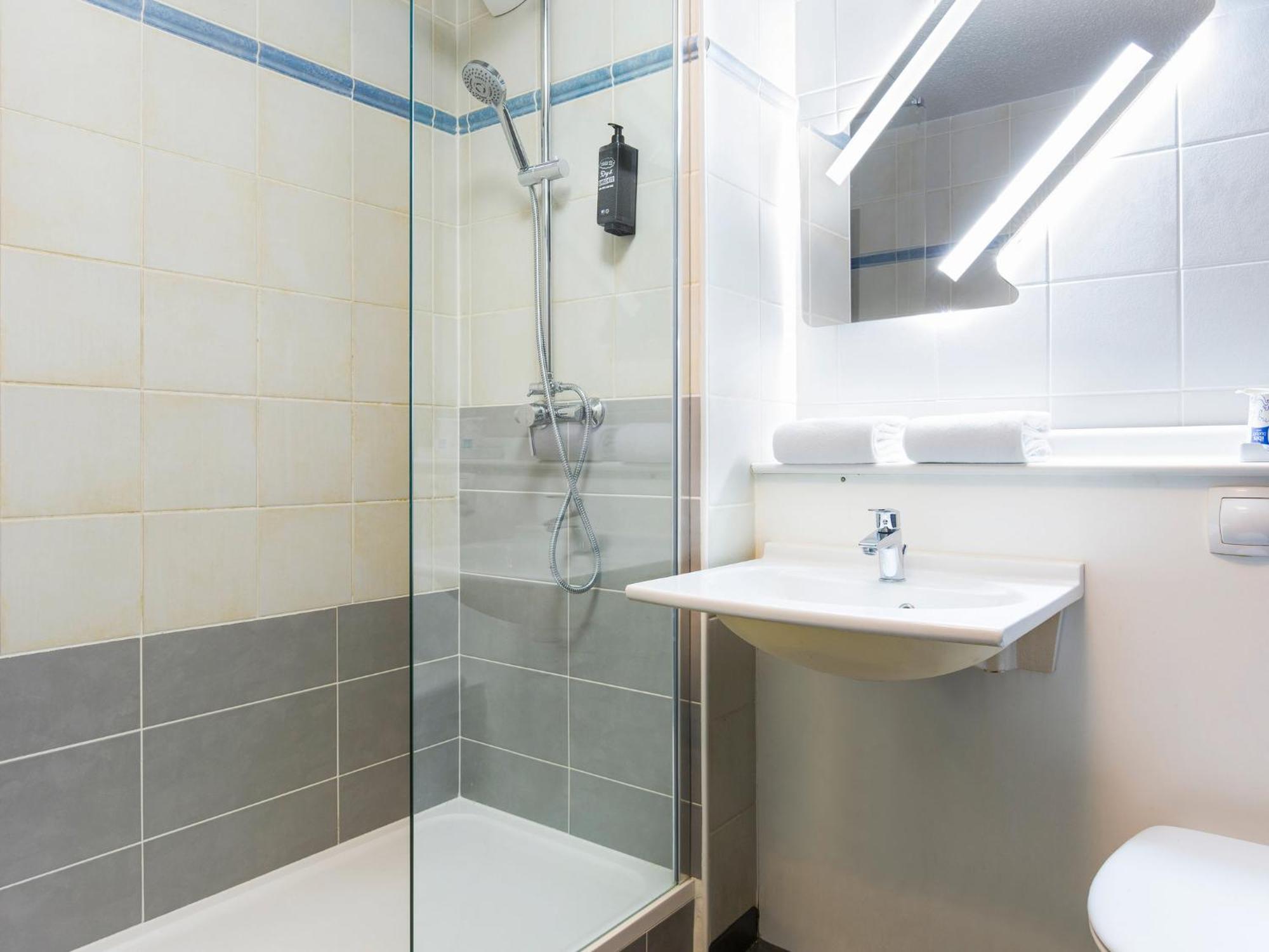 Ibis Budget Bourgoin Jallieu Centre Eksteriør bilde