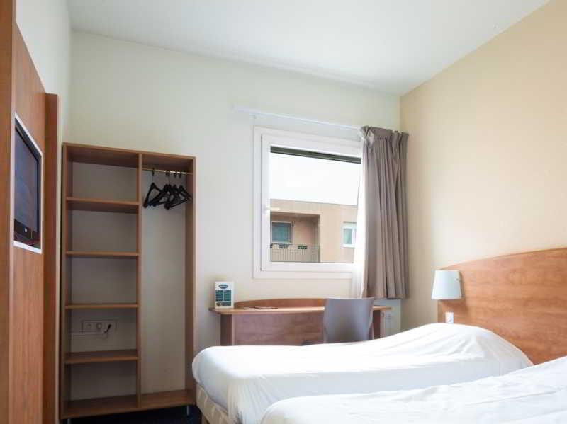 Ibis Budget Bourgoin Jallieu Centre Eksteriør bilde